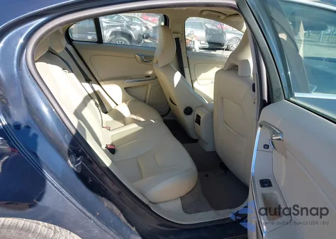 2015 Volvo S60 T5 Platinum из США, поврежденный, VIN YV1612TDXF2317051